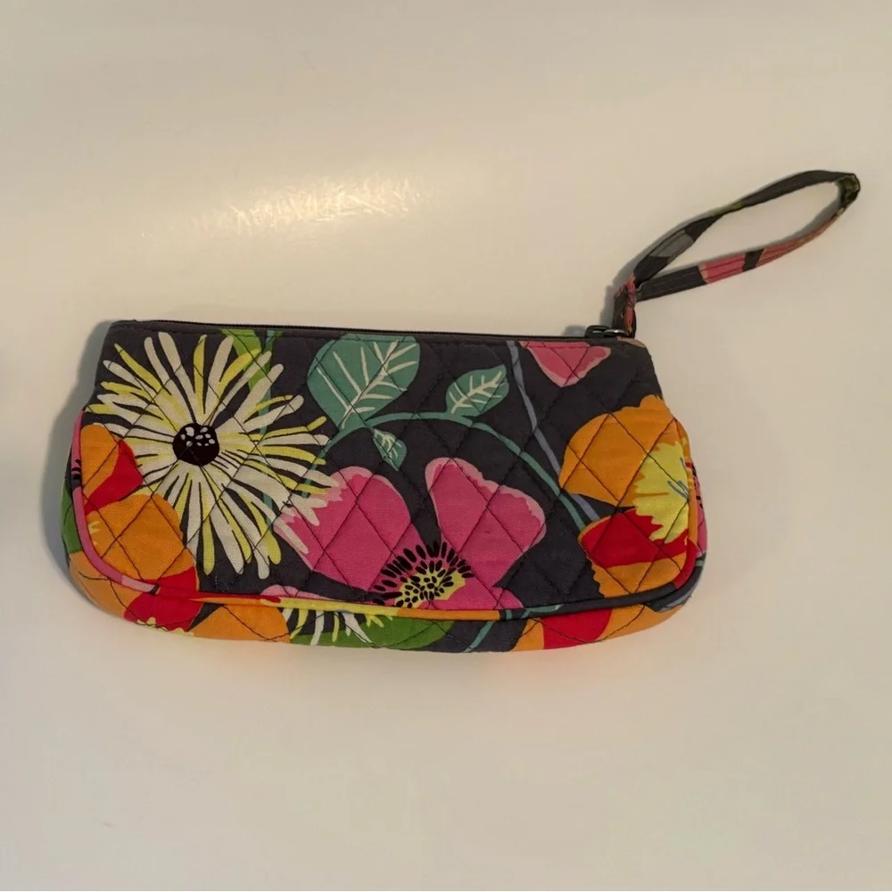 Vera Bradley retired Jazzy Blooms floral tropical Hawaiian beach wristlet